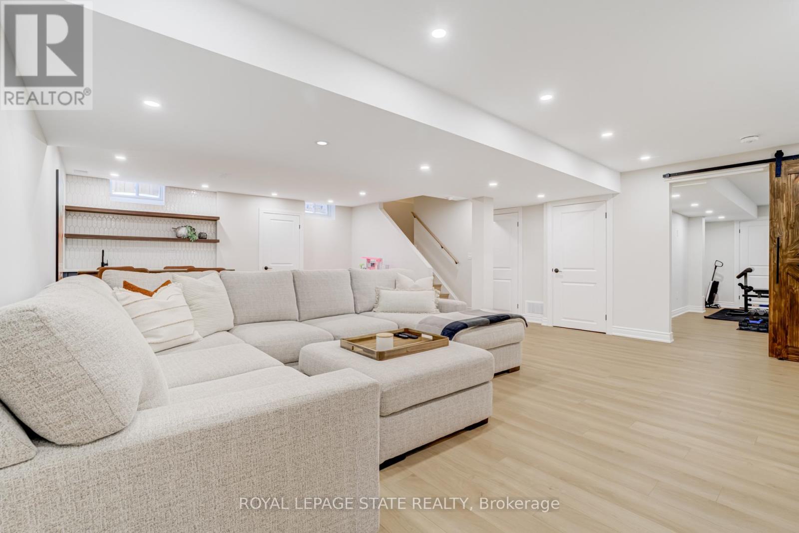 36 Irwin Avenue, Hamilton, Ontario  L9K 0E9 - Photo 38 - X12534716