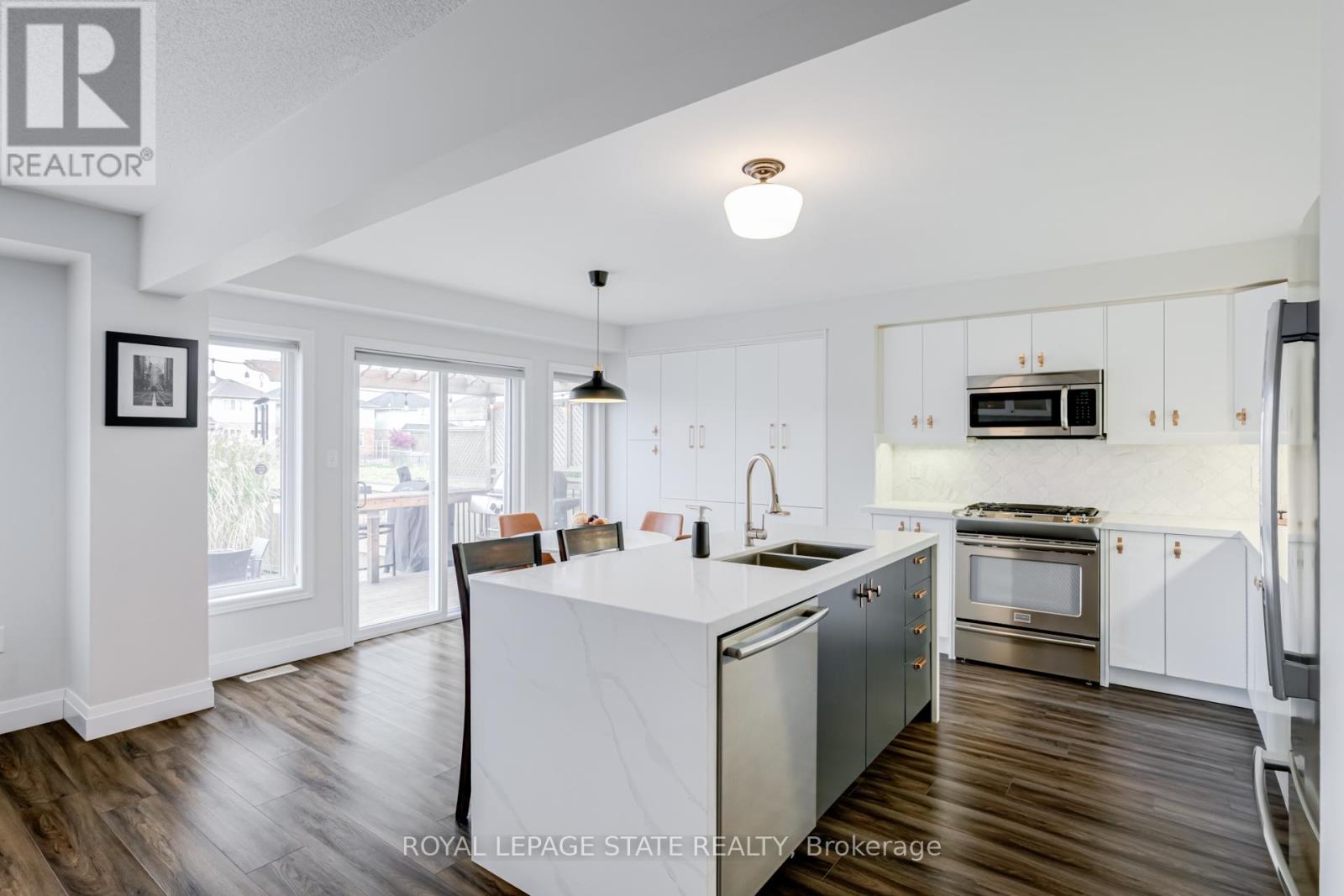 36 Irwin Avenue, Hamilton, Ontario  L9K 0E9 - Photo 13 - X12534716