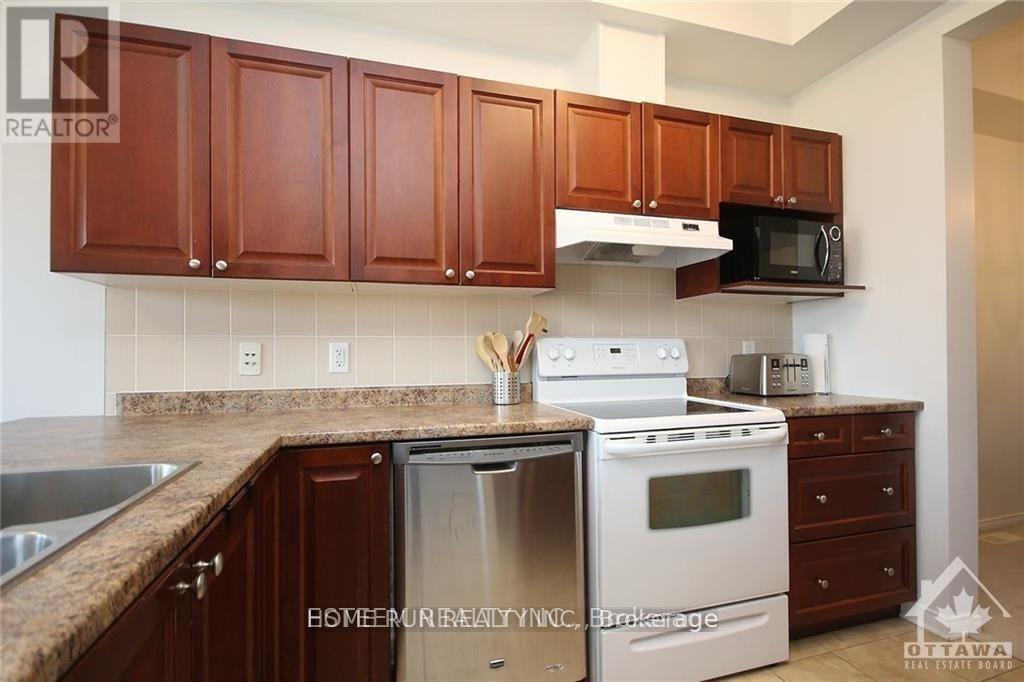 608 Pepperville Crescent, Ottawa, Ontario  K2M 0E8 - Photo 12 - X12549426