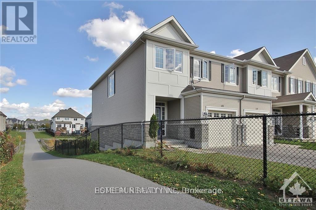 608 Pepperville Crescent, Ottawa, Ontario  K2M 0E8 - Photo 2 - X12549426