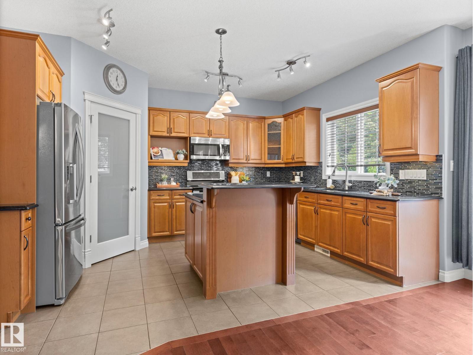 5116 Chateau Co, Beaumont, Alberta  T4X 1W5 - Photo 11 - E4465057