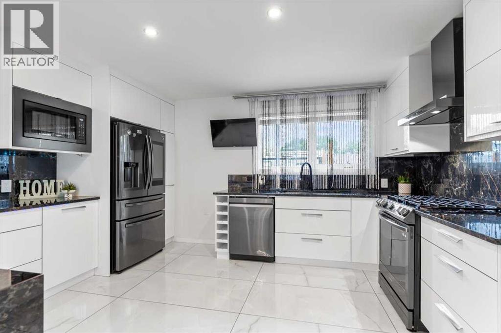 343 Queen Tamara Way Se, Calgary, Alberta  T2Y 4R1 - Photo 10 - A2254985