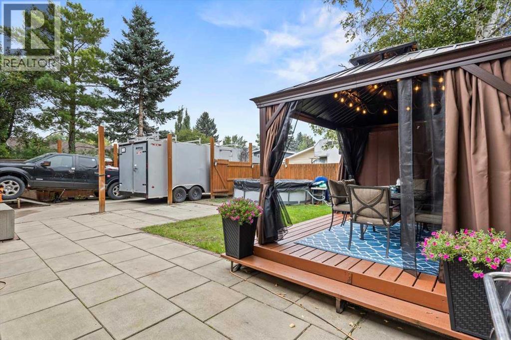 343 Queen Tamara Way Se, Calgary, Alberta  T2Y 4R1 - Photo 37 - A2254985