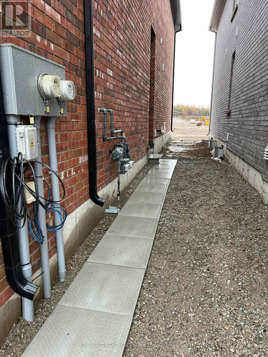 2 - 3 Ranch Terrace, Barrie, Ontario L9J 0Y3 - Photo 9 - S12549432