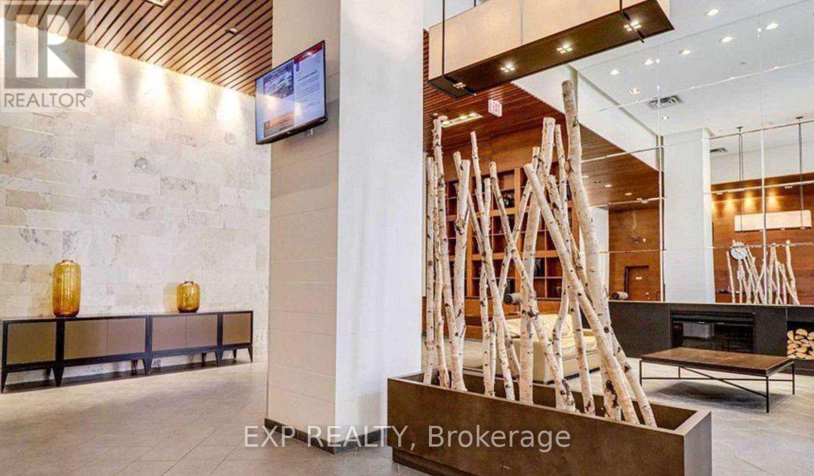 905 - 4090 Living Arts Drive, Mississauga, Ontario L5B 4M8 - Photo 5 - W12549406