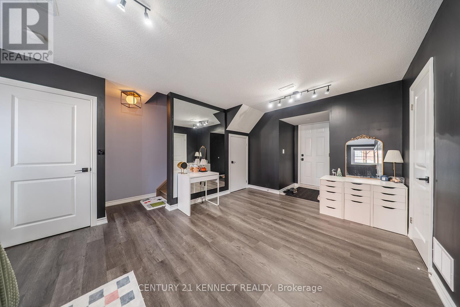 132 - 445 Ontario Street S, Milton, Ontario L9T 9K5 - Photo 36 - W12549410