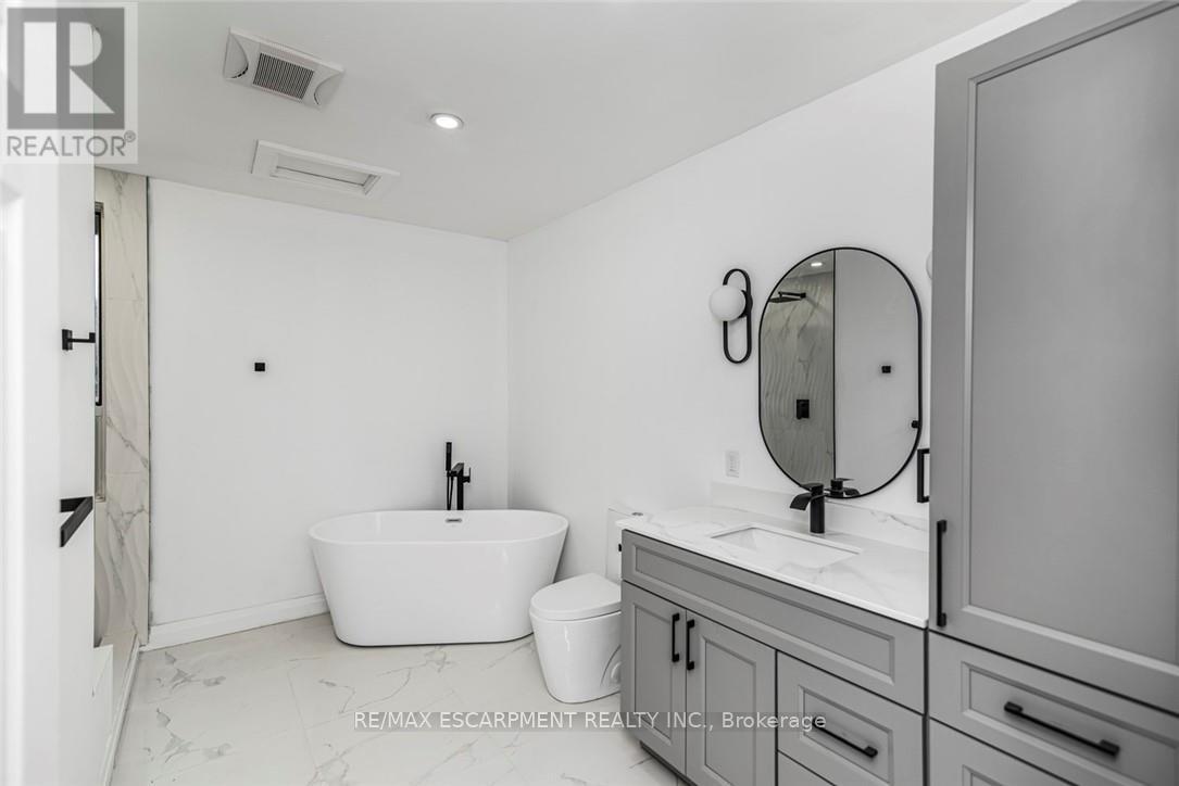 48 Aikman Avenue, Hamilton, Ontario  L8M 1P7 - Photo 20 - X12549392