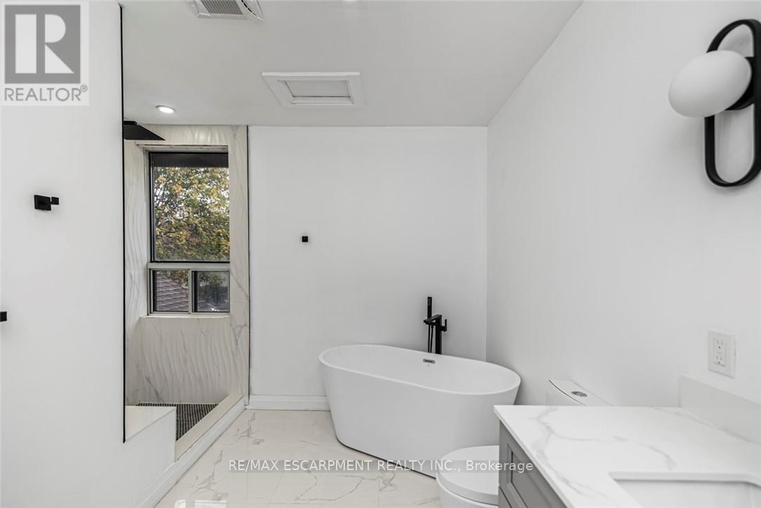 48 Aikman Avenue, Hamilton, Ontario  L8M 1P7 - Photo 23 - X12549392