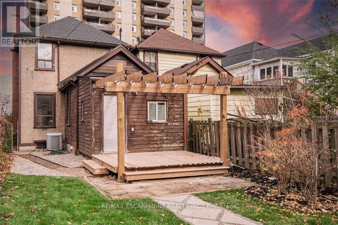 48 Aikman Avenue, Hamilton, Ontario  L8M 1P7 - Photo 34 - X12549392