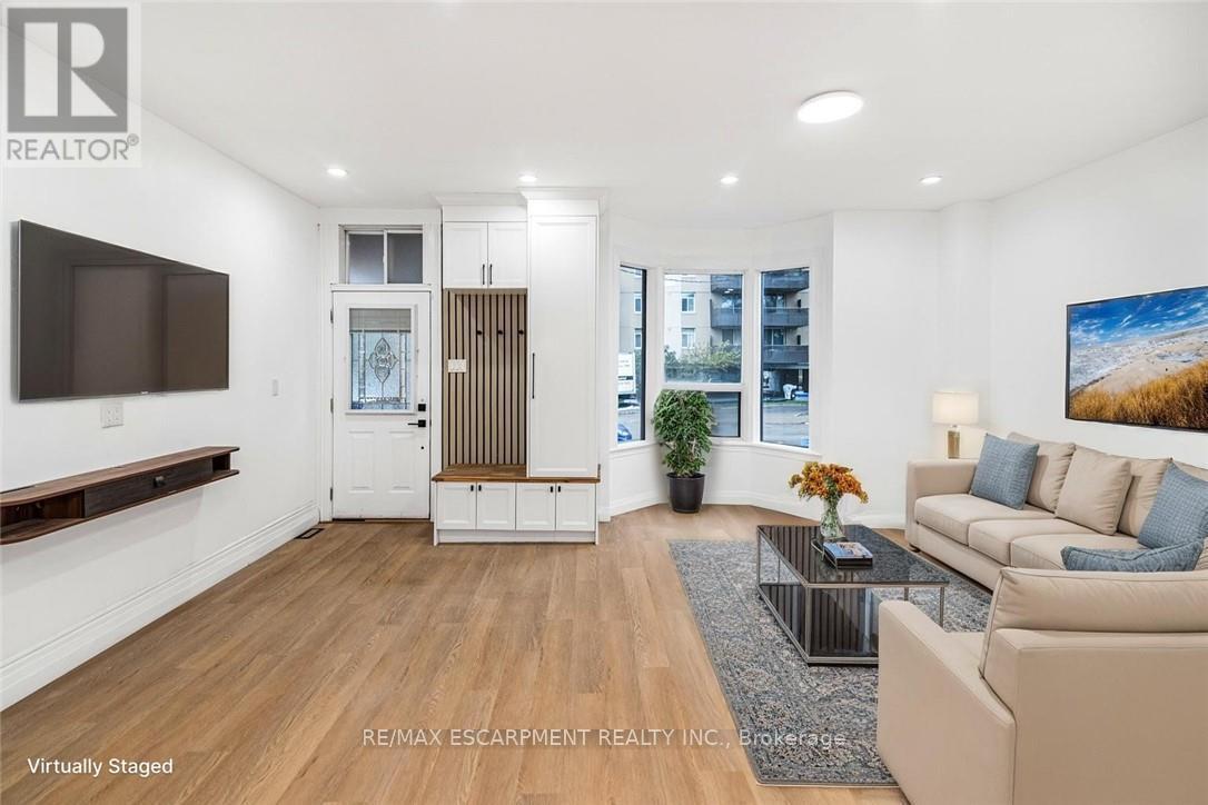 48 Aikman Avenue, Hamilton, Ontario  L8M 1P7 - Photo 8 - X12549392