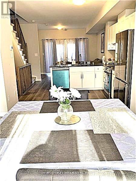 Unknown Address, ,     - Photo 3 - X12549434