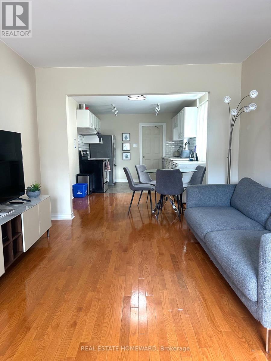 5 Highvale Road, Toronto, Ontario M1L 3R2 - Photo 3 - E12520506