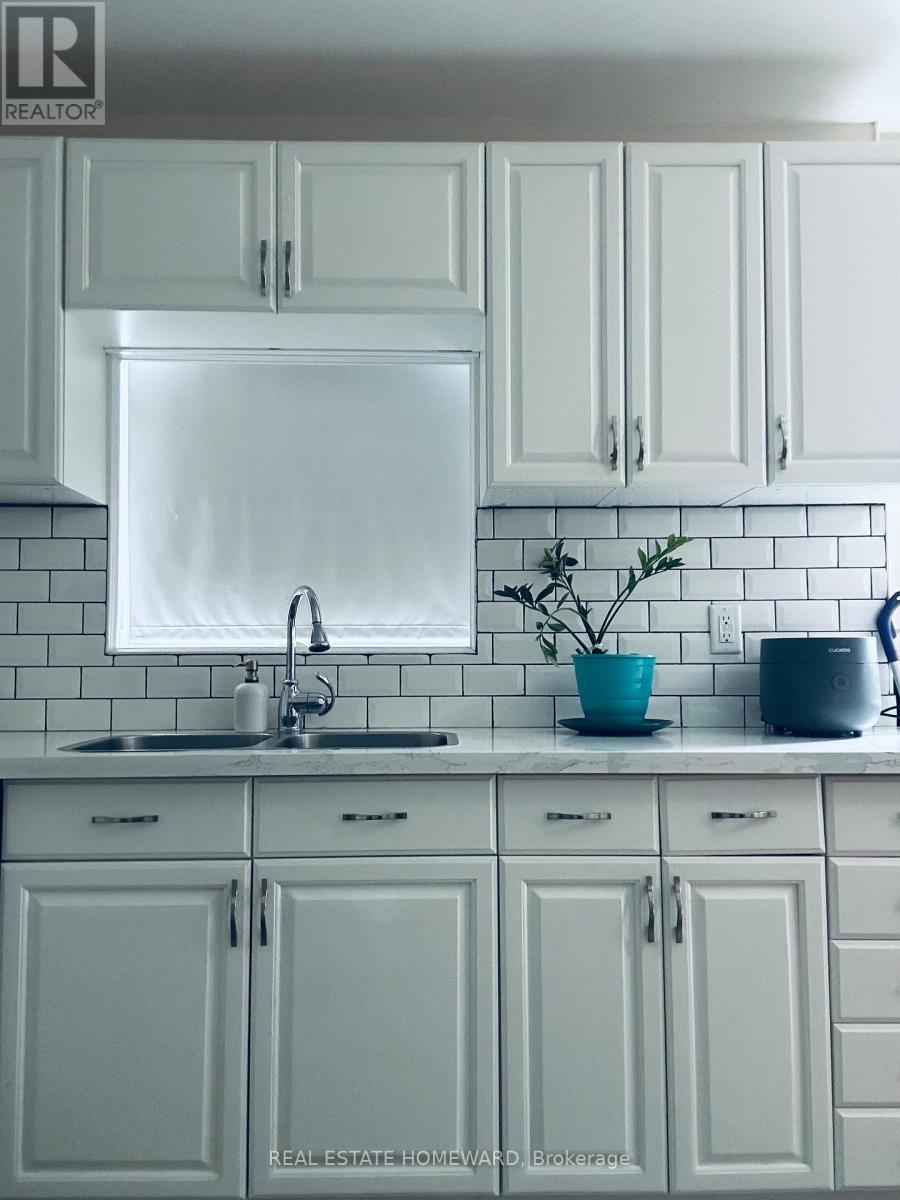 5 Highvale Road, Toronto, Ontario M1L 3R2 - Photo 10 - E12520506