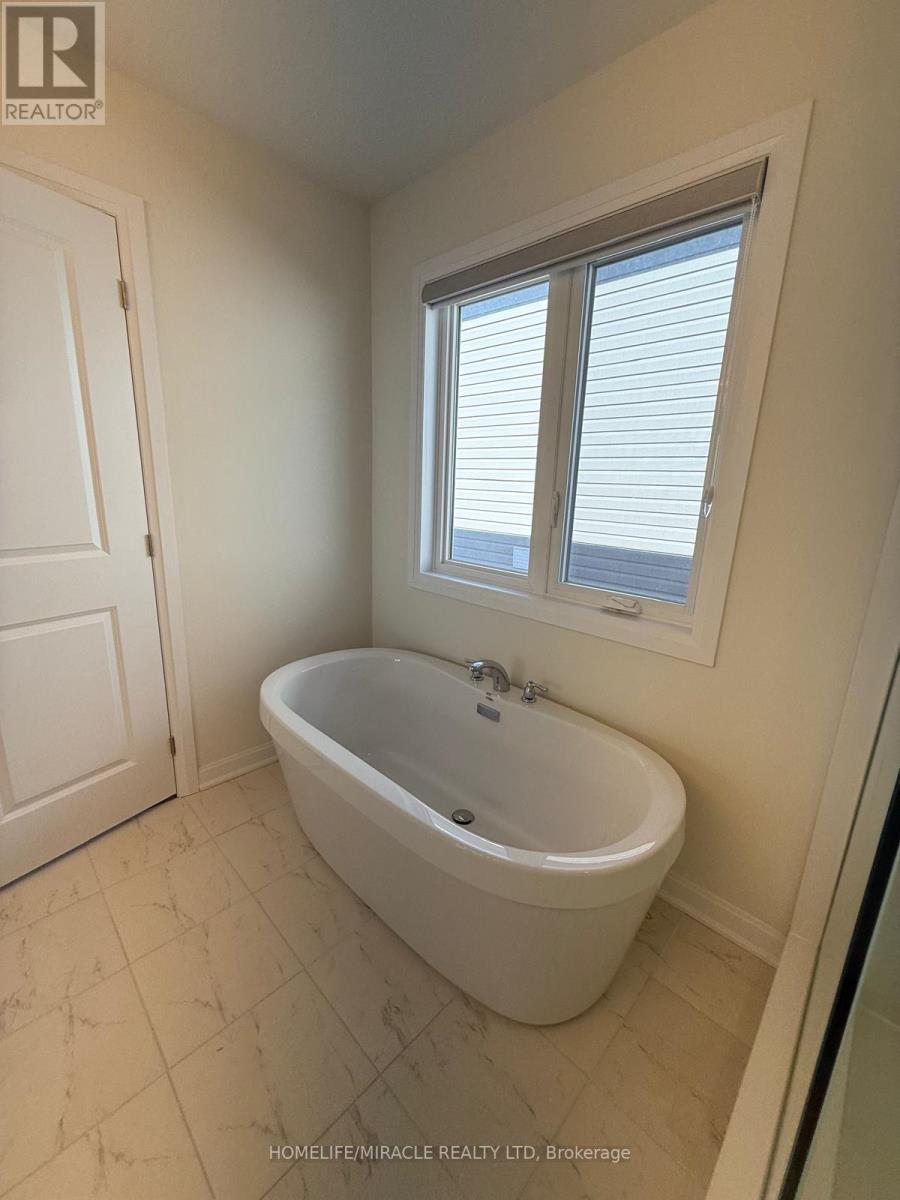 80 Golf Links Drive, Loyalist, Ontario K0H 1G0 - Photo 29 - X12539222