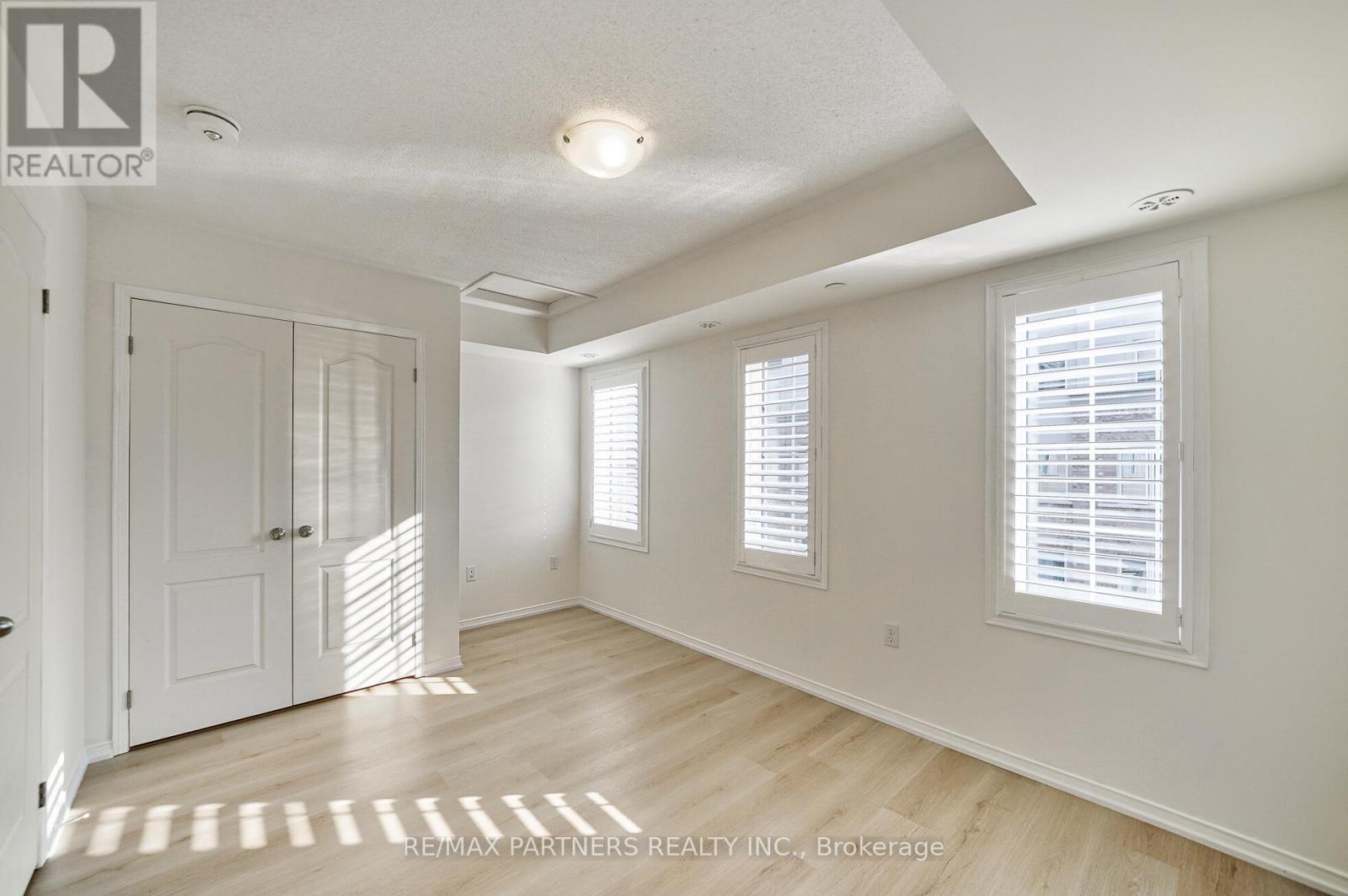 2615 Eaglesham Path, Oshawa, Ontario  L1L 0M7 - Photo 9 - E12549472