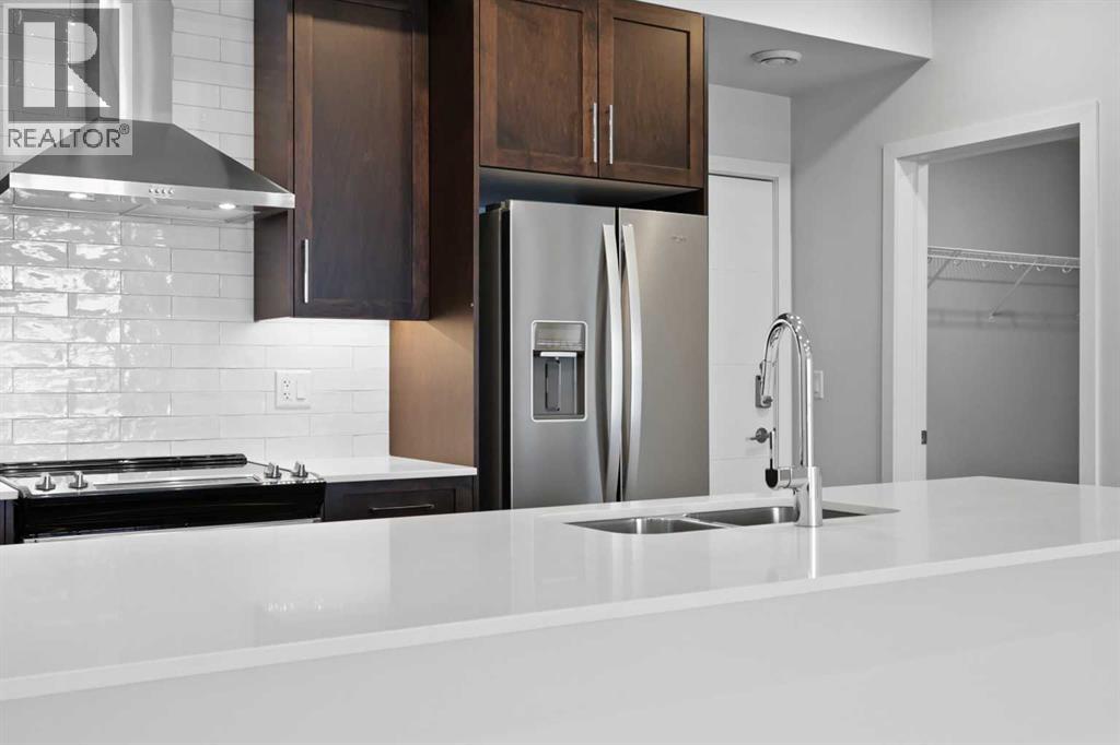 320, 255 Les Jardins Park Se, Calgary, Alberta  T2C 5V3 - Photo 1 - A2234996