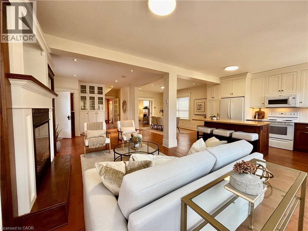 34 Menno Street, Waterloo, Ontario  N2L 2A7 - Photo 12 - 40787605