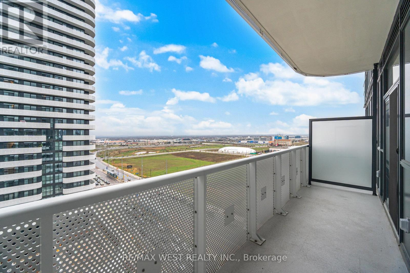 1601 - 8 Interchange Way, Vaughan, Ontario  L4K 0R2 - Photo 30 - N12549462