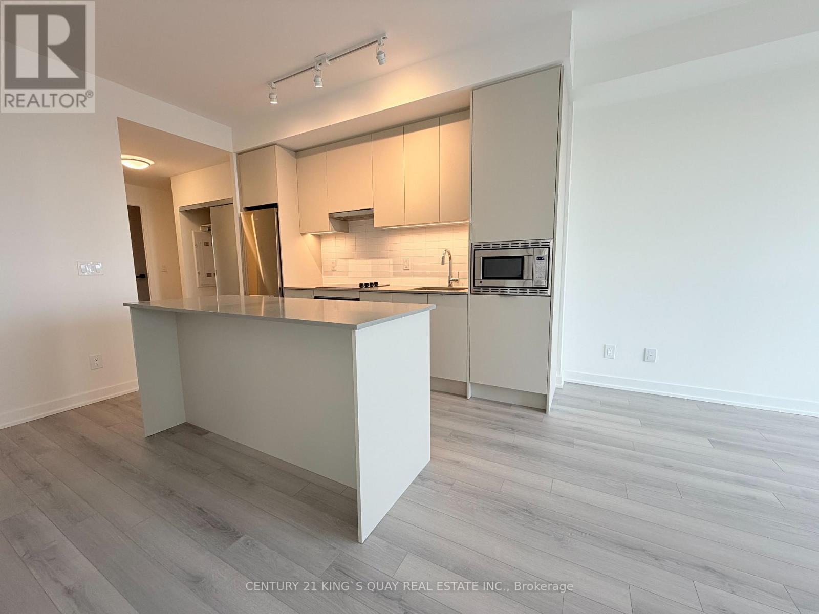 1107 - 3071 Trafalgar Road, Oakville, Ontario  L6H 8C6 - Photo 5 - W12549448