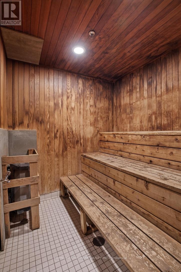 704 - 250 Webb Drive, Mississauga, Ontario  L5B 3Z4 - Photo 21 - W12549450