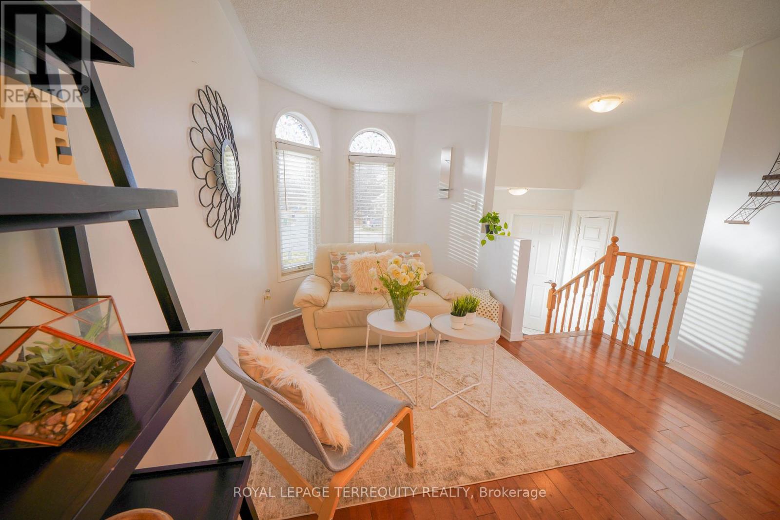 145 Springview Drive, Brampton, Ontario  L6X 4K2 - Photo 5 - W12549474