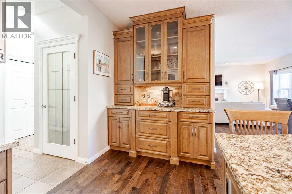 100 Coopers Heights Sw, Airdrie, Alberta  T4B 2S1 - Photo 12 - A2259009