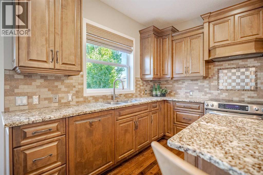 100 Coopers Heights Sw, Airdrie, Alberta  T4B 2S1 - Photo 10 - A2259009