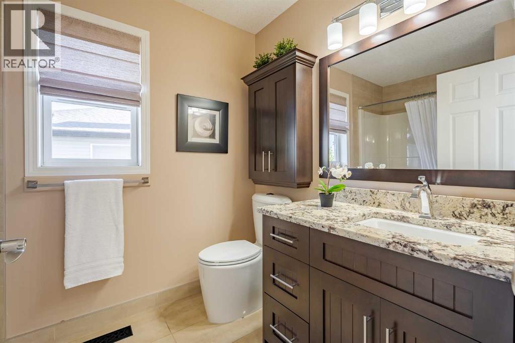 100 Coopers Heights Sw, Airdrie, Alberta  T4B 2S1 - Photo 20 - A2259009