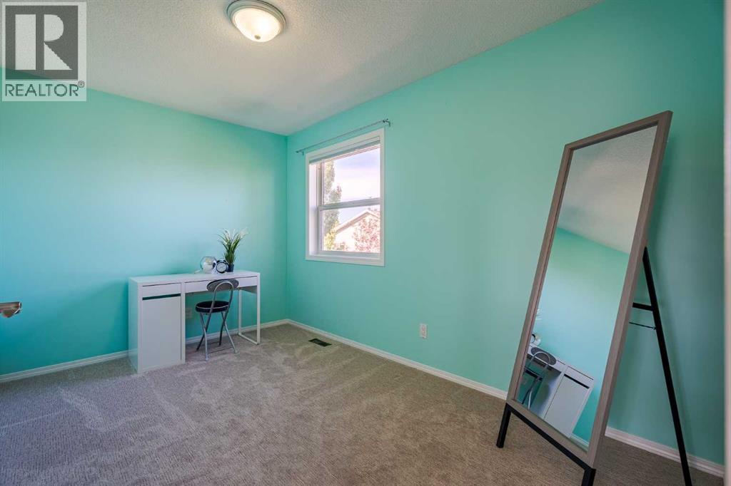100 Coopers Heights Sw, Airdrie, Alberta  T4B 2S1 - Photo 22 - A2259009