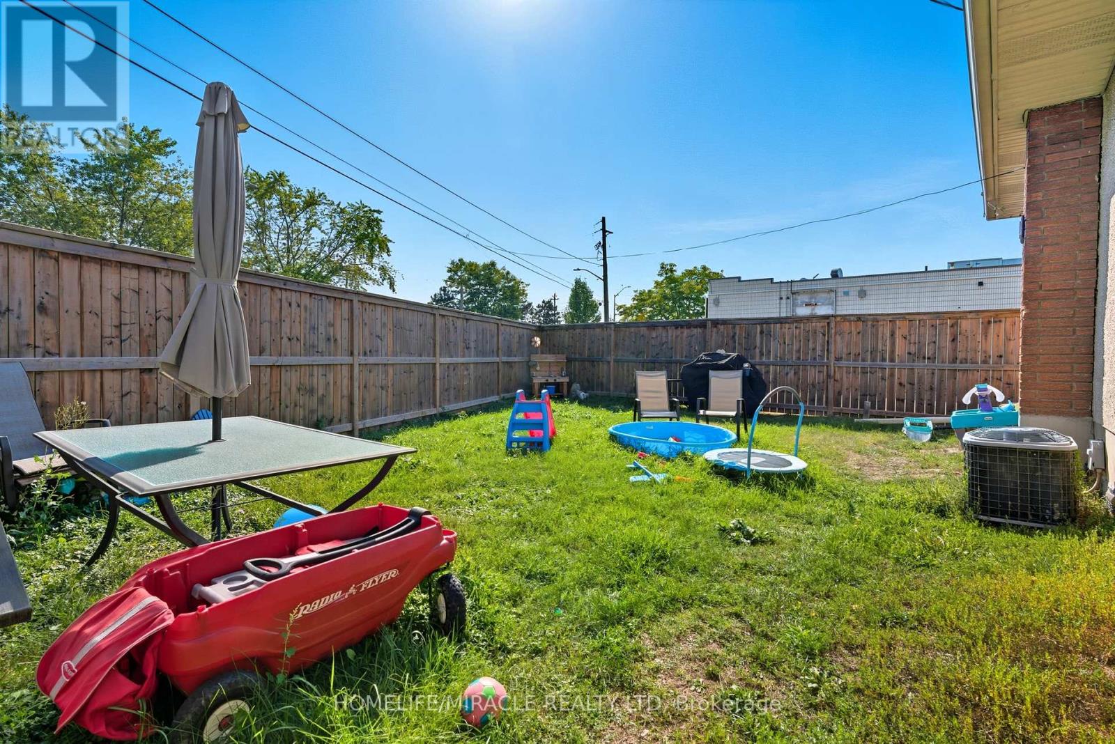 11 Rockwood Avenue, St. Catharines, Ontario  L2P 1E3 - Photo 34 - X12549466