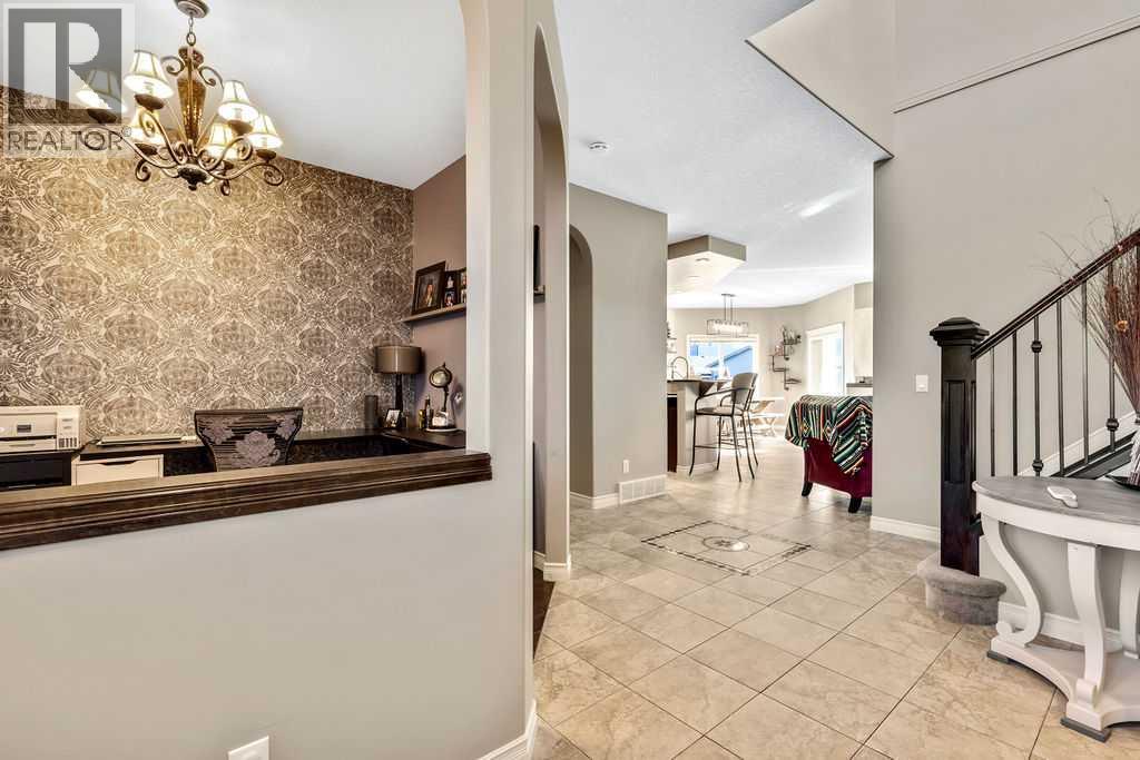 30 Drake Landing Road, Okotoks, Alberta  T1S 2M2 - Photo 2 - A2266398