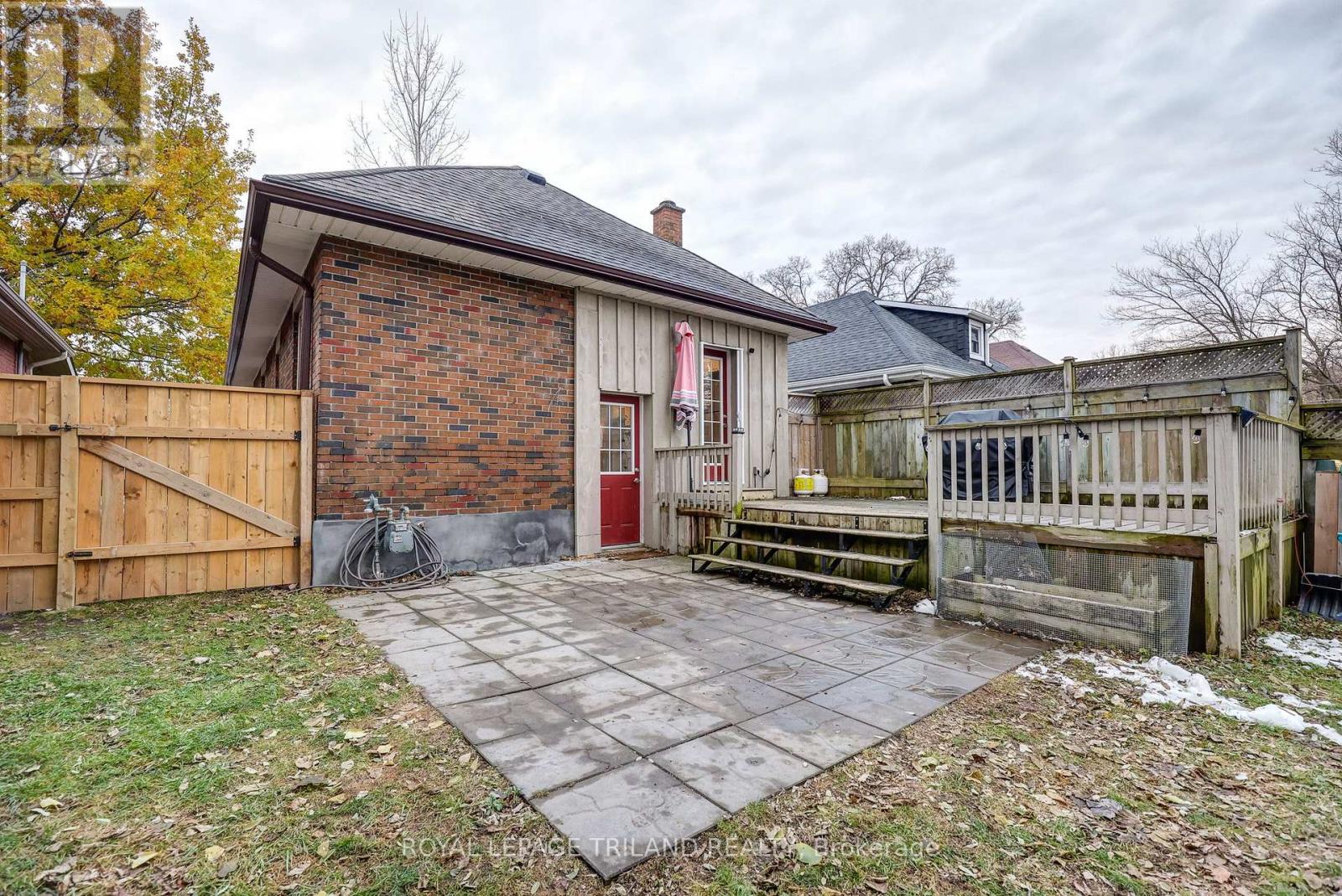 103 Springbank Drive, London South, Ontario N6J 1E5 - Photo 28 - X12549480