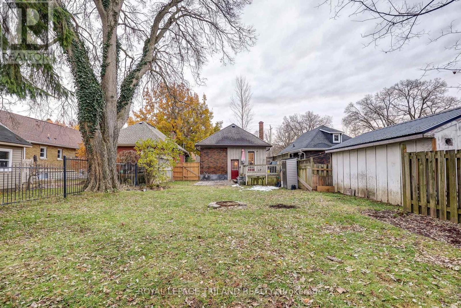 103 Springbank Drive, London South, Ontario N6J 1E5 - Photo 32 - X12549480