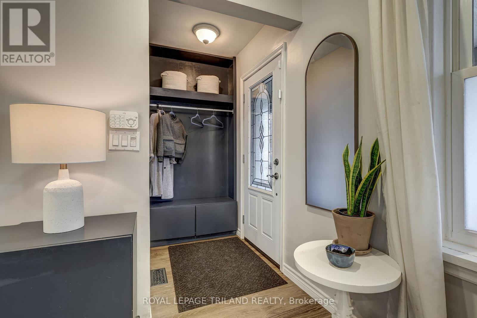 103 Springbank Drive, London South, Ontario N6J 1E5 - Photo 6 - X12549480