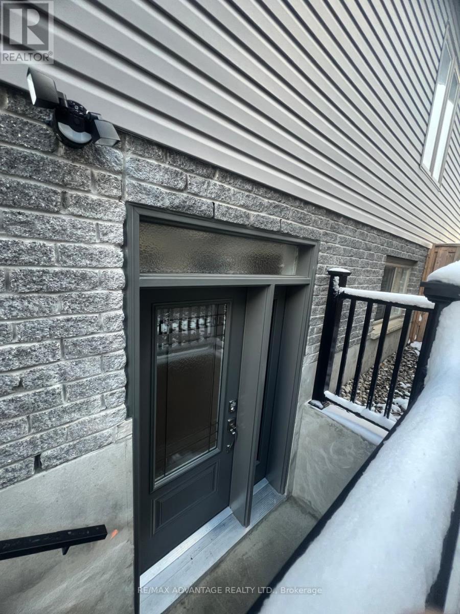 - Lower - 3462 Mclauchlan Crescent, London South, Ontario  N6P 0A4 - Photo 5 - X12549494