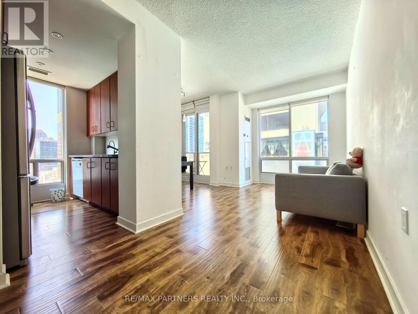 1202 - 85 Bloor Street, Toronto, Ontario  M4W 1B4 - Photo 3 - C12549490