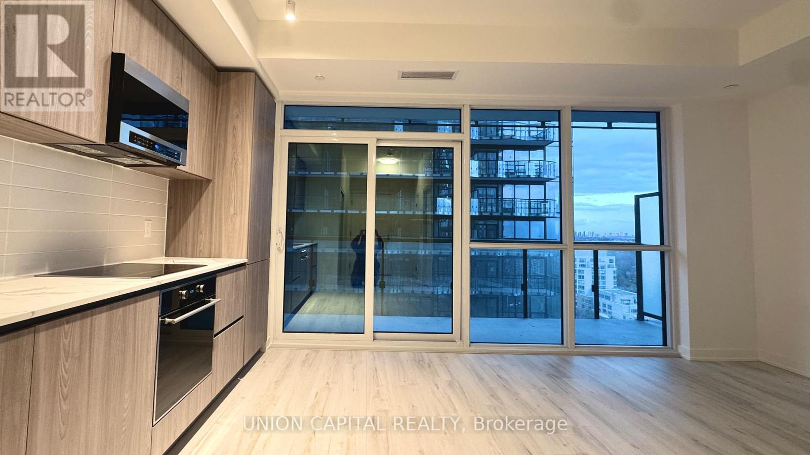 1608 - 110 Broadway Avenue, Toronto, Ontario  M4P 1V7 - Photo 2 - C12549500