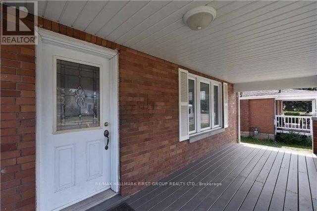 Upper - 93 Park Road S, Oshawa, Ontario  L1J 4G7 - Photo 4 - E12549486