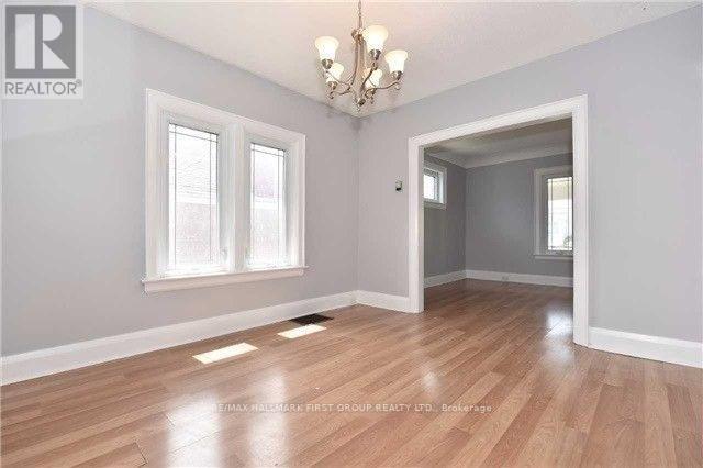 Upper - 93 Park Road S, Oshawa, Ontario  L1J 4G7 - Photo 8 - E12549486