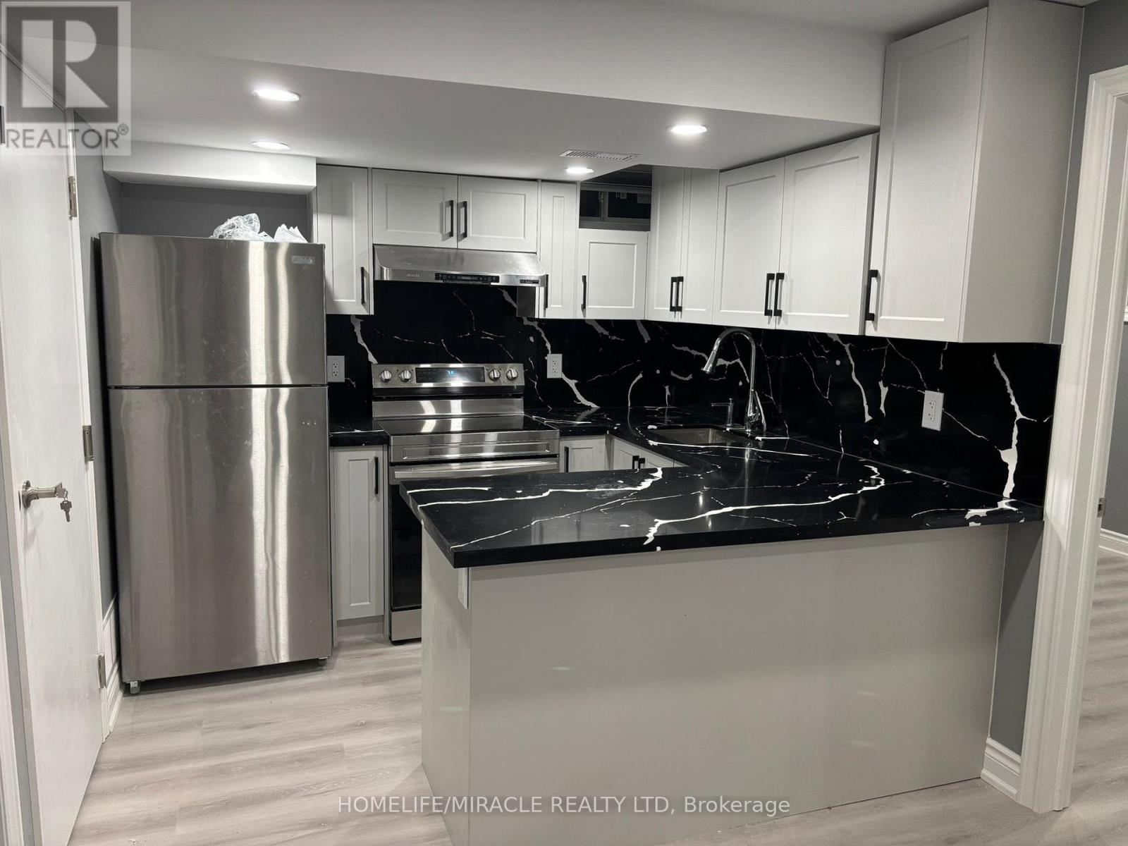 Lower - 7 Louise Crescent, Whitby, Ontario  L1P 0J8 - Photo 15 - E12549498