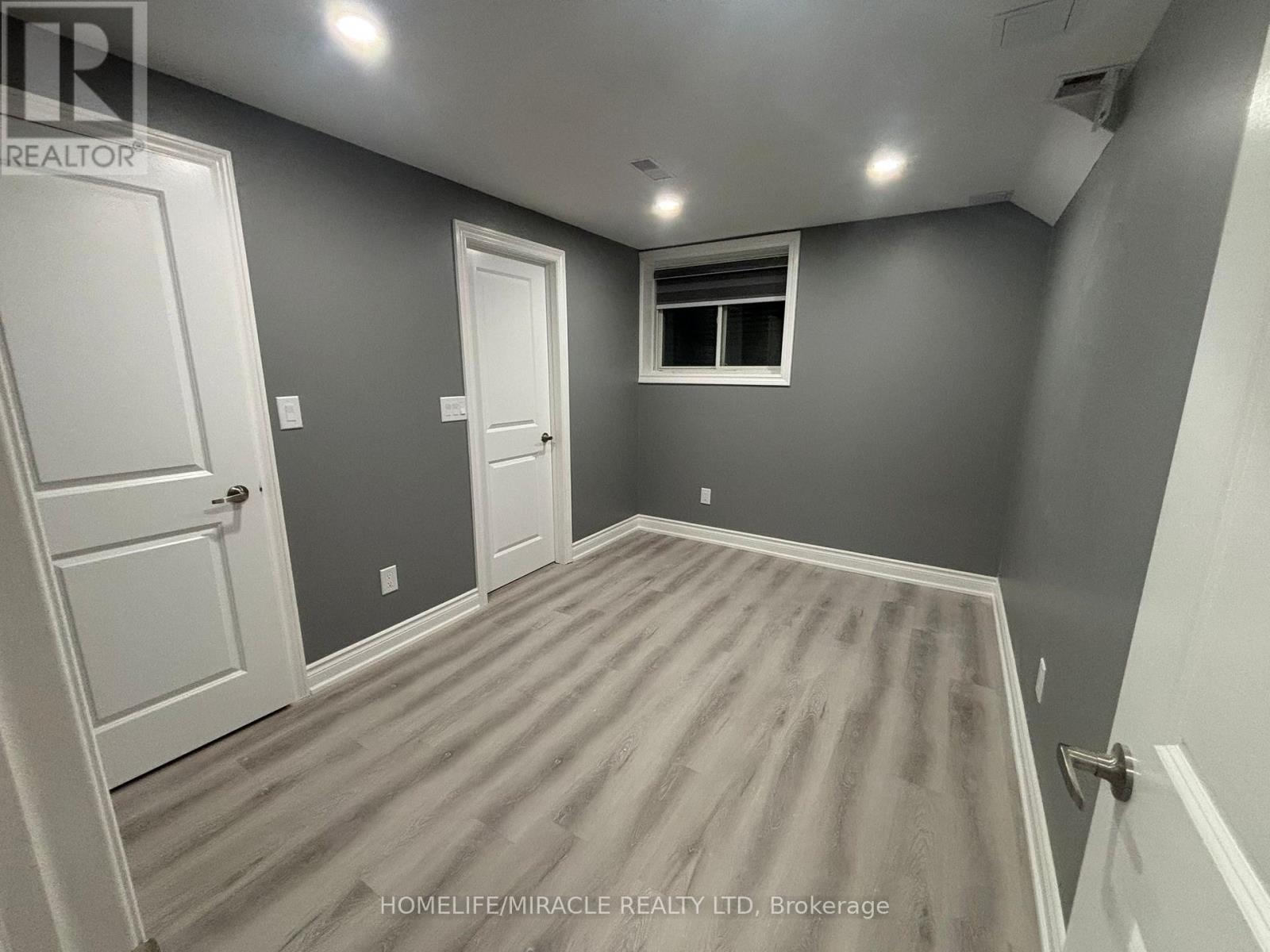 Lower - 7 Louise Crescent, Whitby, Ontario  L1P 0J8 - Photo 17 - E12549498