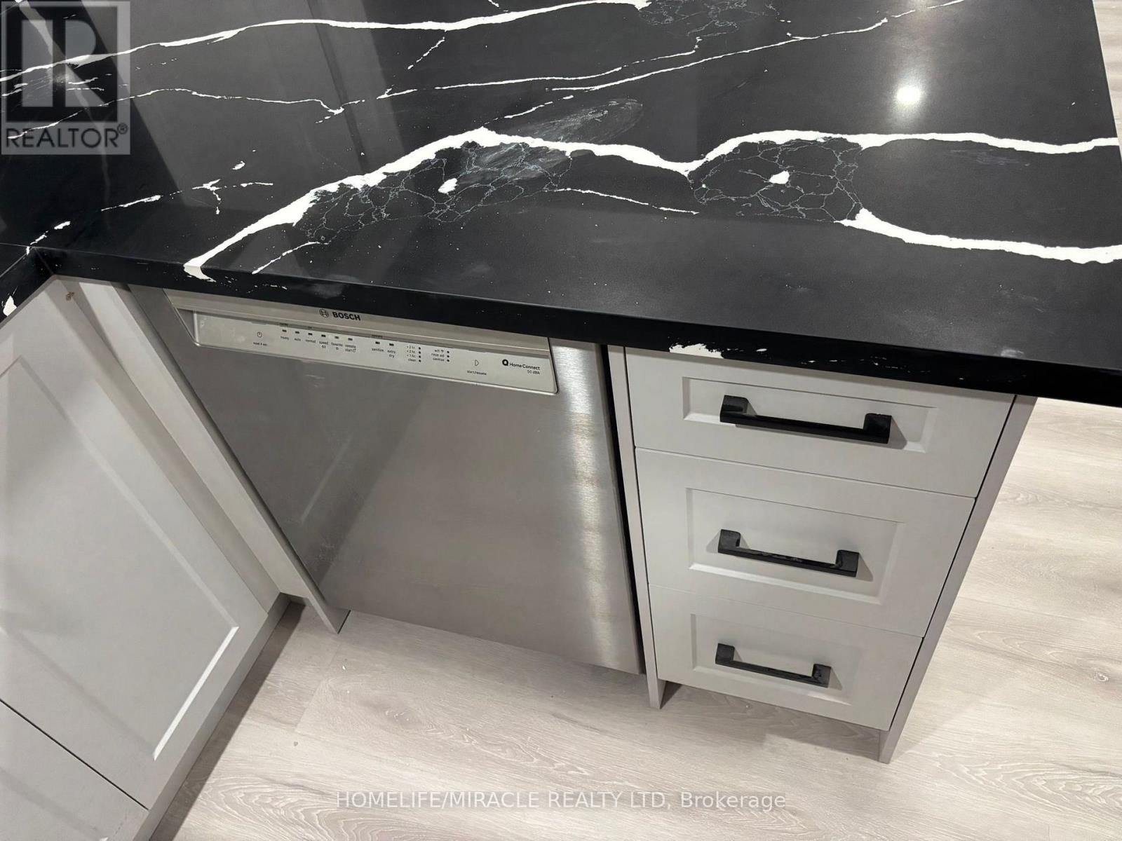 Lower - 7 Louise Crescent, Whitby, Ontario  L1P 0J8 - Photo 18 - E12549498