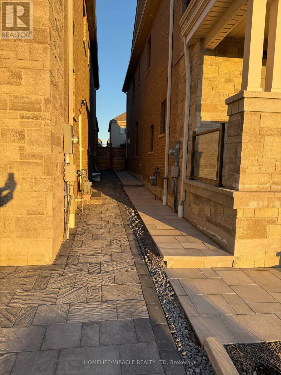 Lower - 7 Louise Crescent, Whitby, Ontario  L1P 0J8 - Photo 2 - E12549498