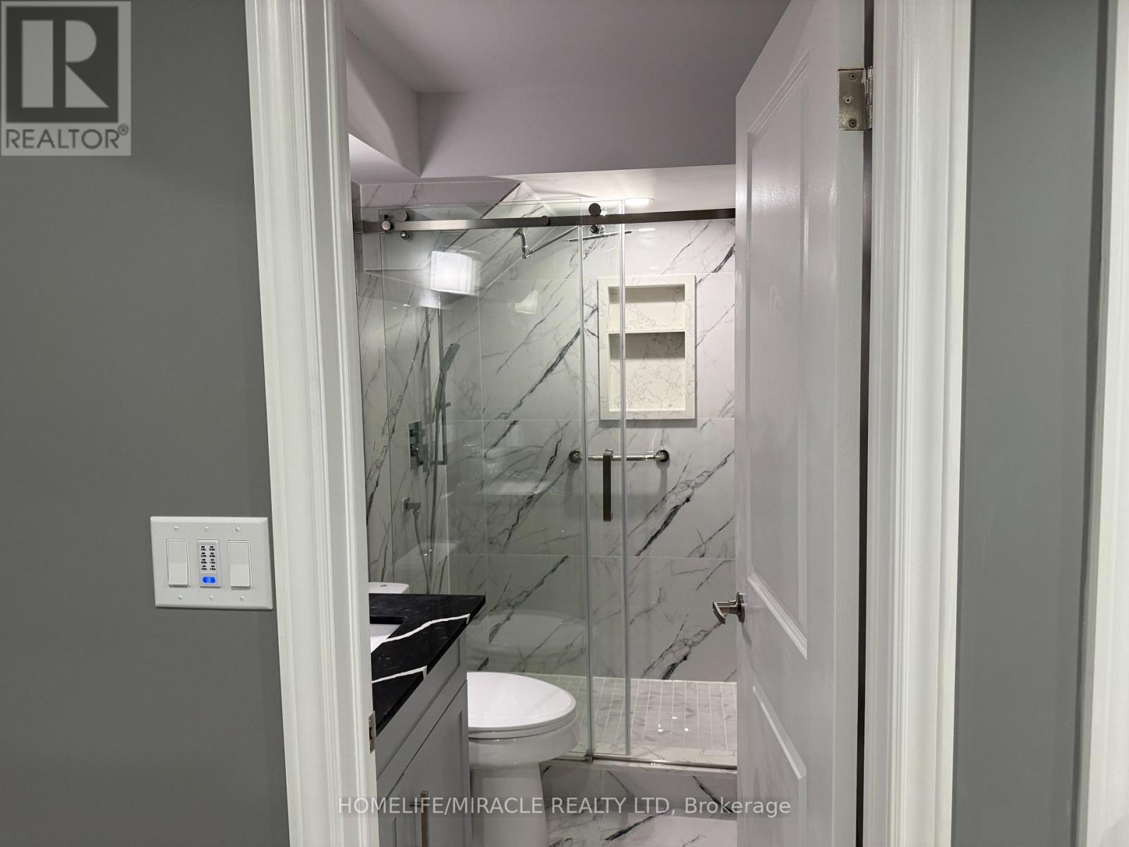 Lower - 7 Louise Crescent, Whitby, Ontario  L1P 0J8 - Photo 7 - E12549498