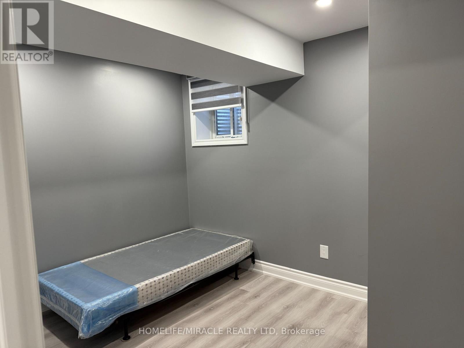 Lower - 7 Louise Crescent, Whitby, Ontario  L1P 0J8 - Photo 9 - E12549498