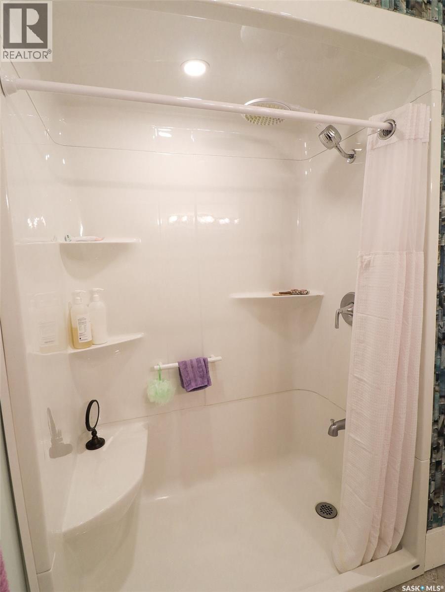 1310 Buick Street, Cadillac, Saskatchewan  S0N 0K0 - Photo 19 - SK024134