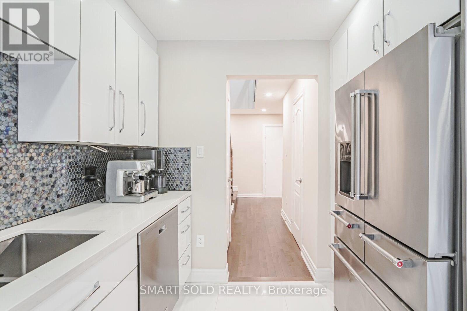 60 Steepleview Crescent, Richmond Hill, Ontario  L4C 9R3 - Photo 17 - N12535584