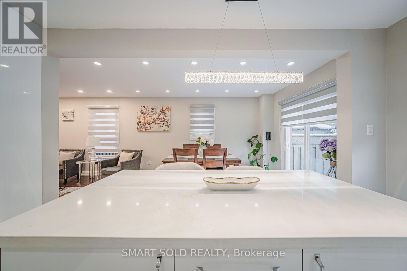 60 Steepleview Crescent, Richmond Hill, Ontario  L4C 9R3 - Photo 19 - N12535584