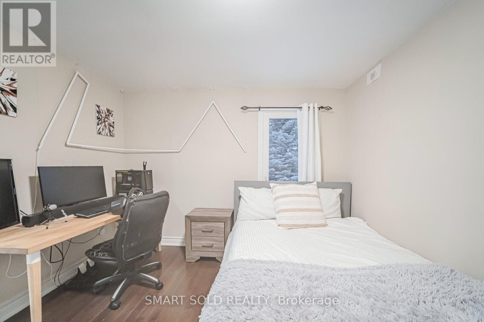 60 Steepleview Crescent, Richmond Hill, Ontario  L4C 9R3 - Photo 32 - N12535584