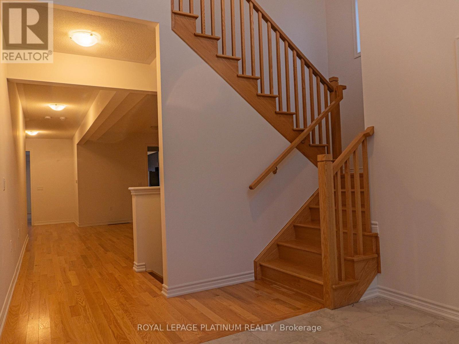 434 Vandusen Avenue, Southgate, Ontario  N0C 1B0 - Photo 2 - X12541464